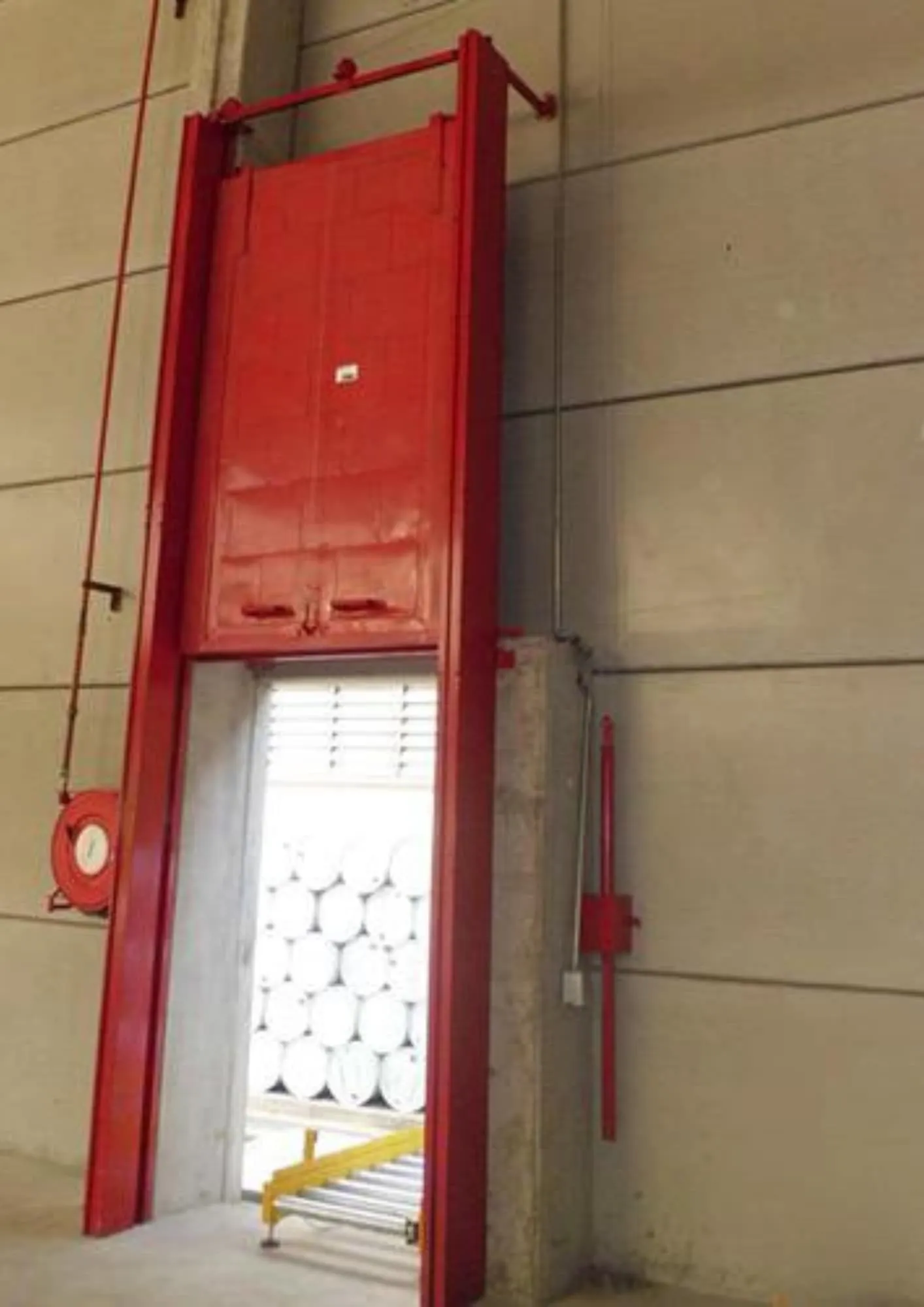 Empresa especializada em manutenção de porta corta fogo industrial